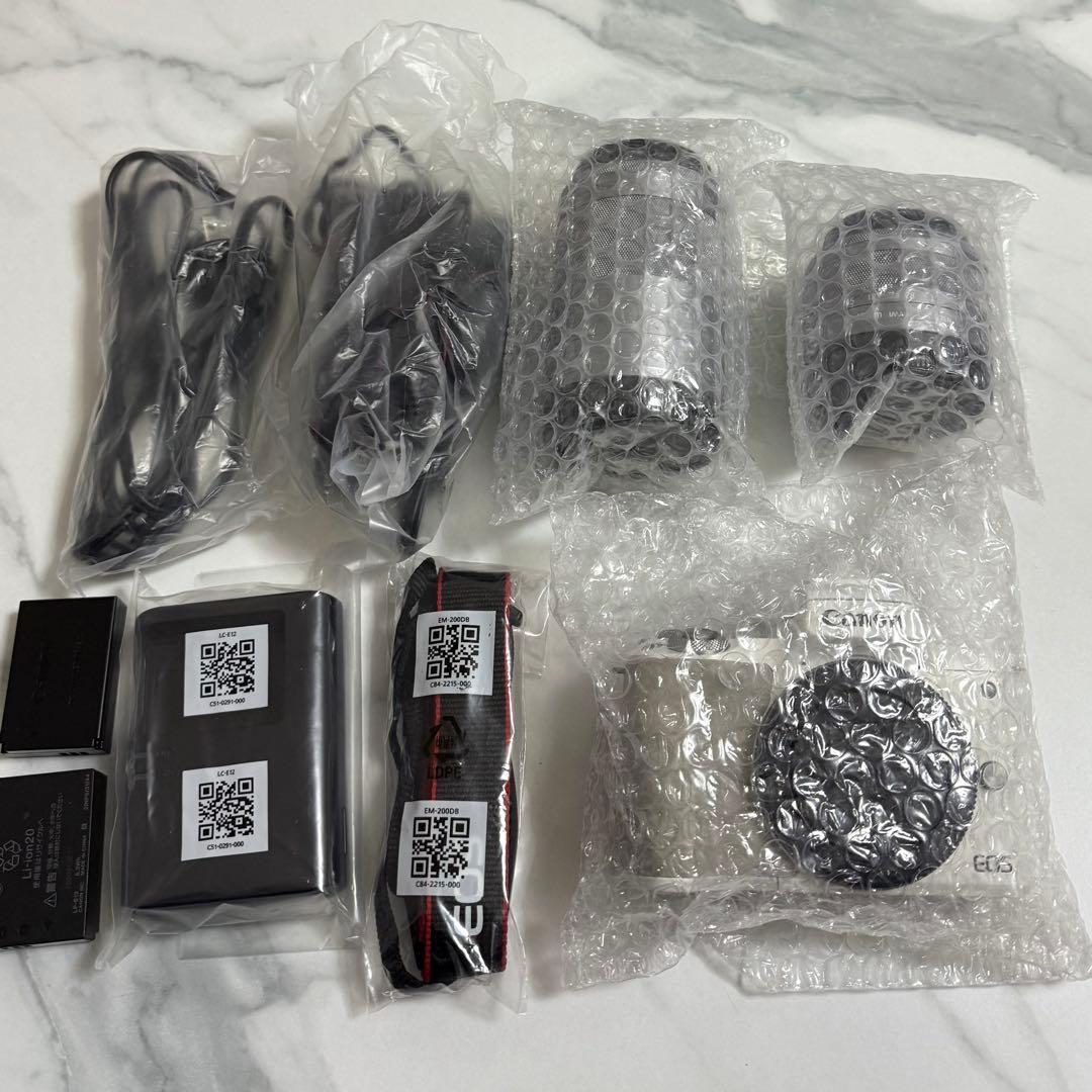 Canon EOS Kiss M2 ダブルズームキット ホワイト