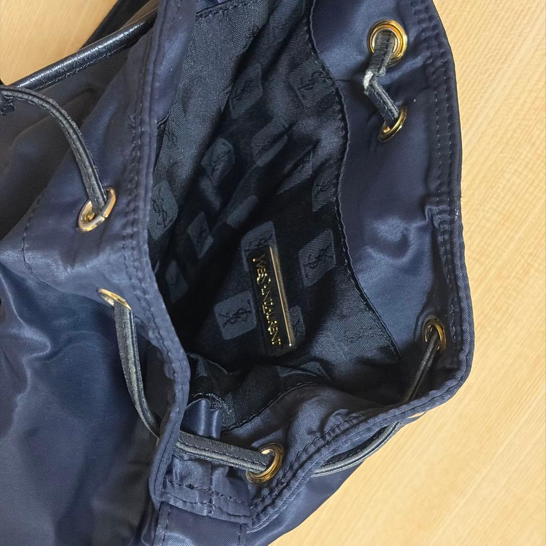 Yves Saint Laurent ショルダーバック 巾着型