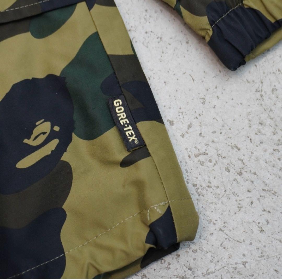 アベイシングエイプ　スノボJK ゴアテックス　BAPE カモ サイズM