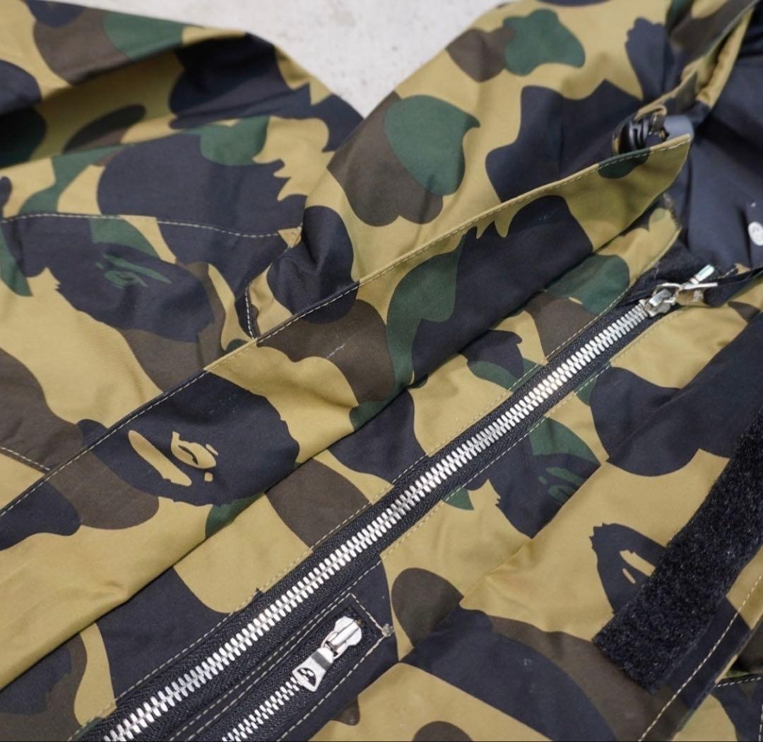 アベイシングエイプ　スノボJK ゴアテックス　BAPE カモ サイズM