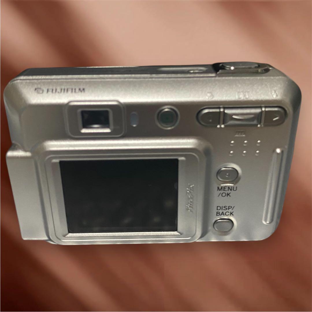 美品【FUJIFILM】FinePix A500/コンデジ乾電池駆動/付属品多数
