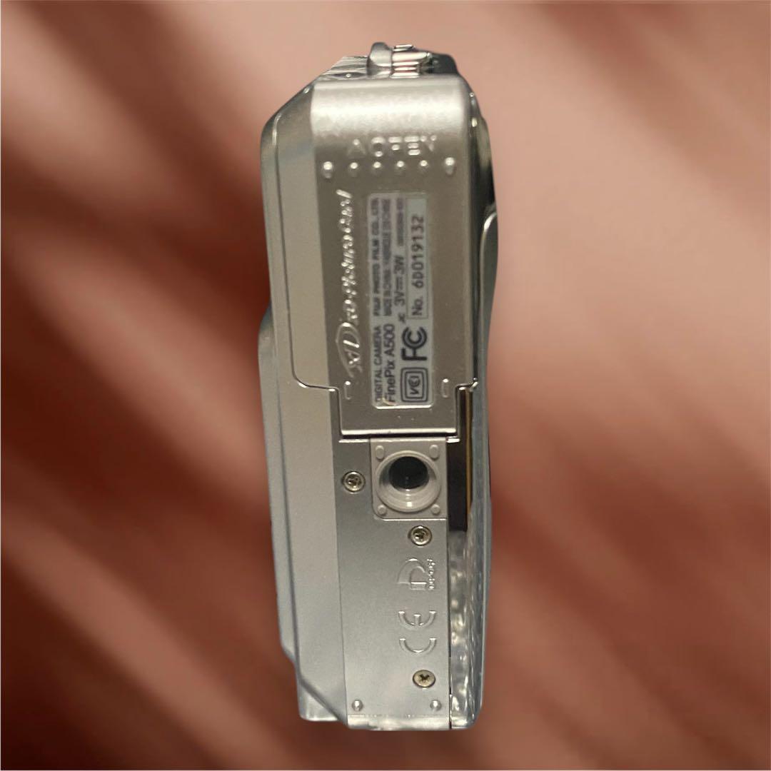美品【FUJIFILM】FinePix A500/コンデジ乾電池駆動/付属品多数