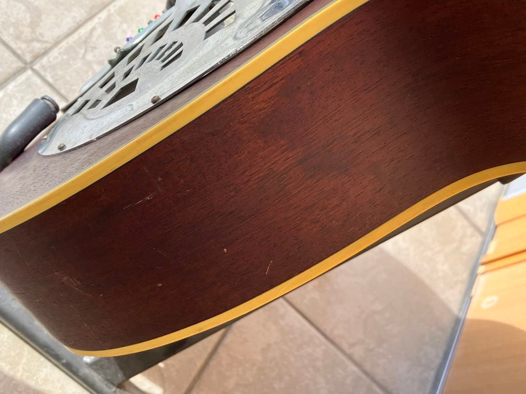 Epiphone The Spider リゾネーターギター　スクエアネック