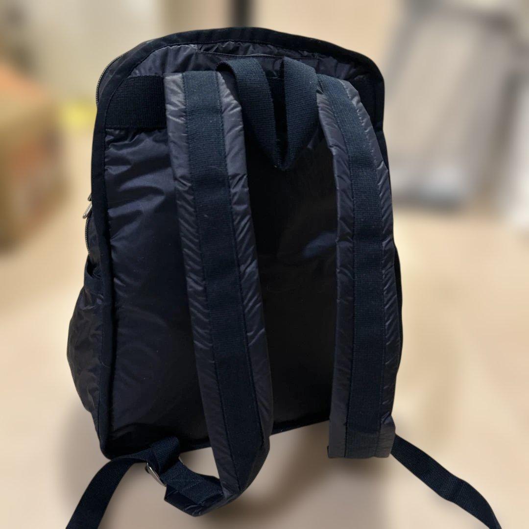 極美品　レスポートサック　エッセンシャル　リュック　ネイビー　超軽量