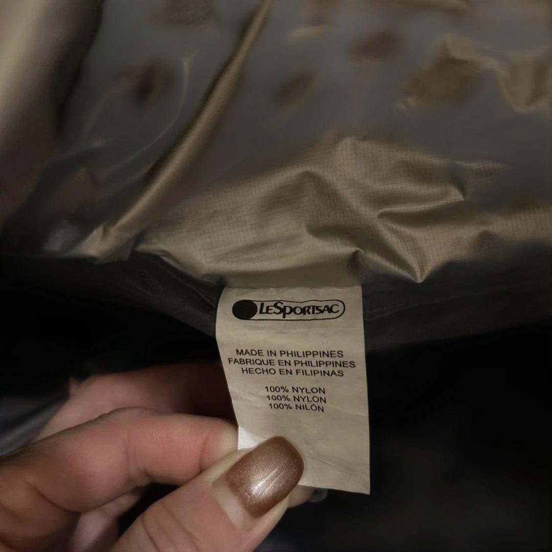 極美品　レスポートサック　エッセンシャル　リュック　ネイビー　超軽量