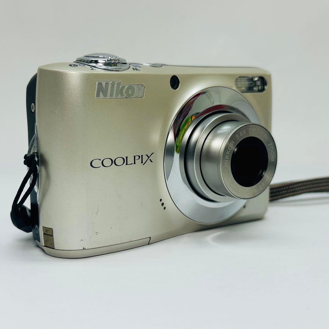 Nikon COOLPIX L22シルバー コンパクトデジタルカメラ