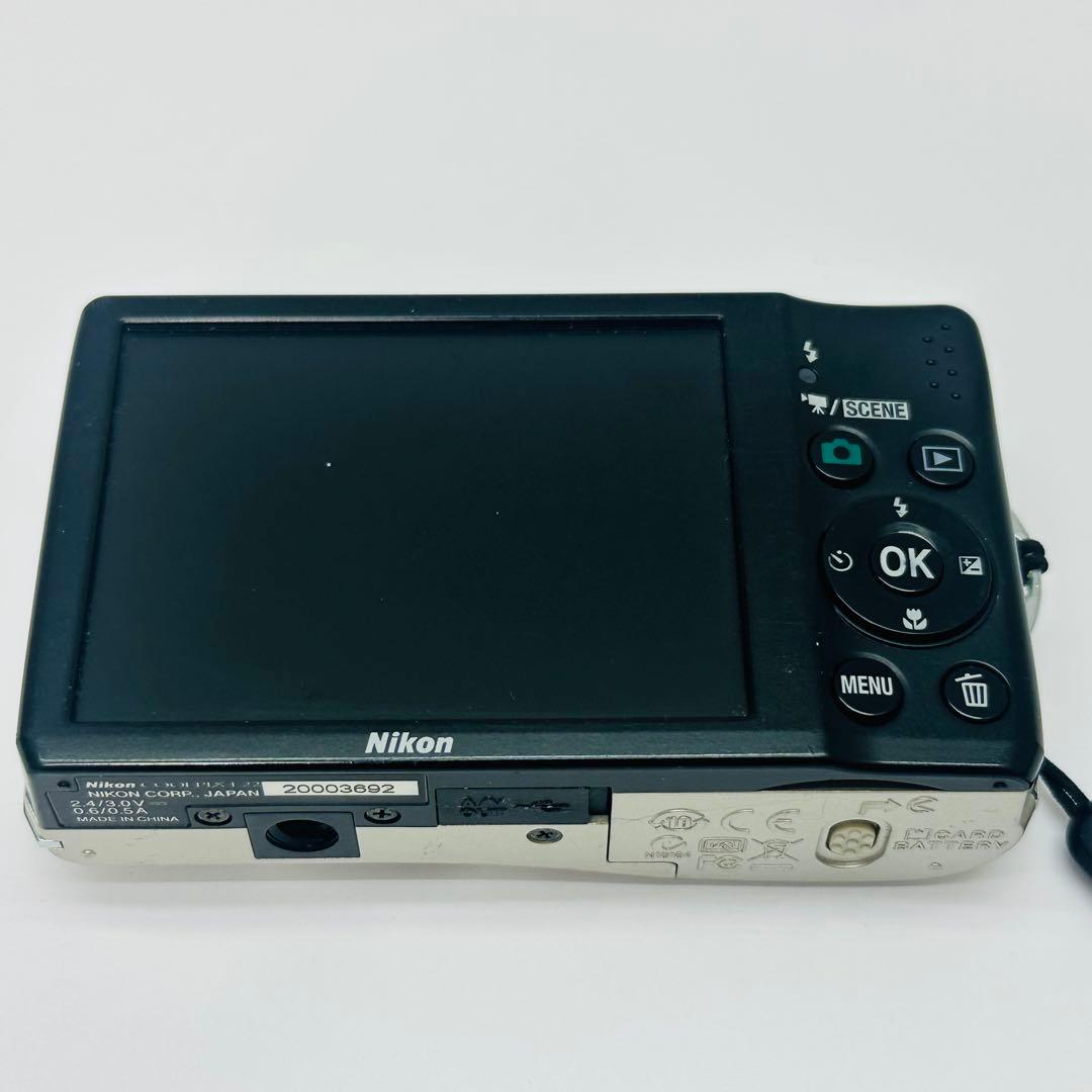 Nikon COOLPIX L22シルバー コンパクトデジタルカメラ