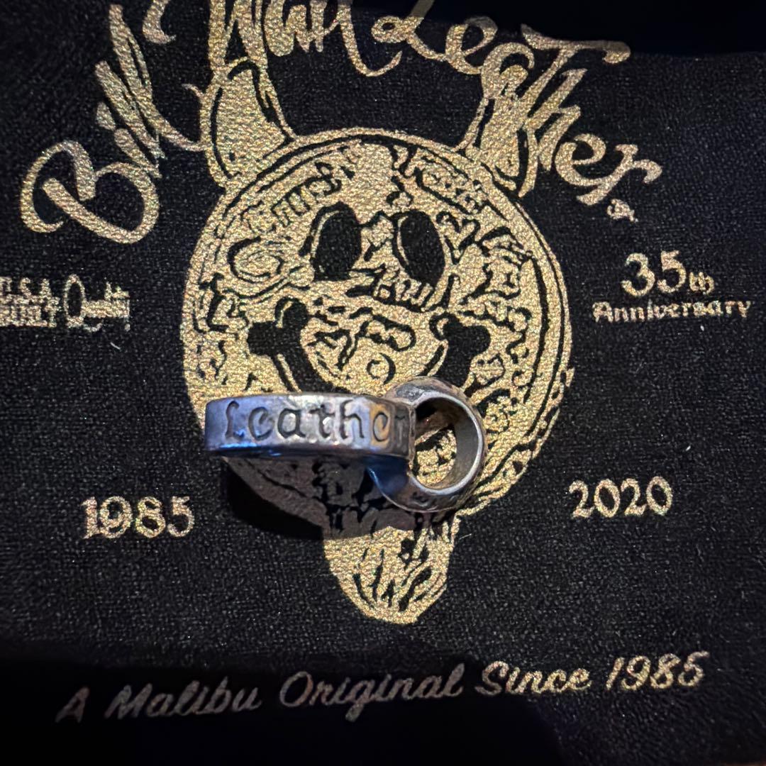 ビルウォールレザー　Happy Face Charm