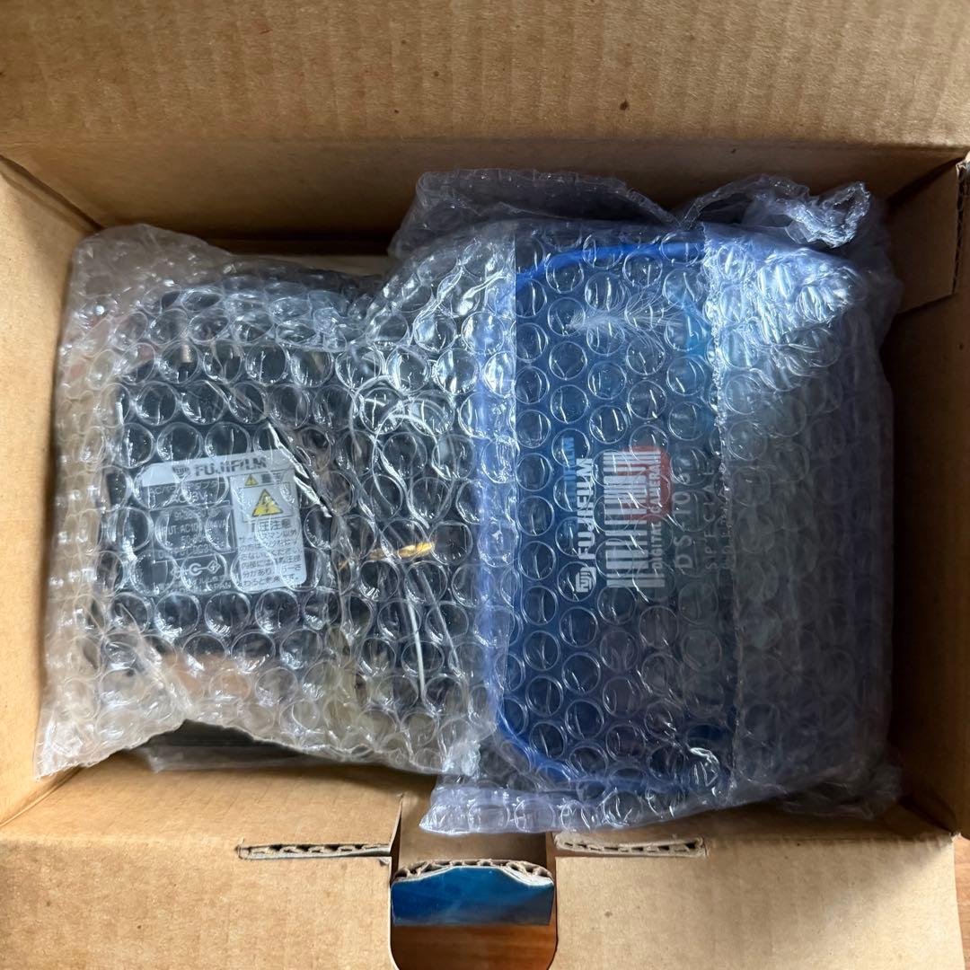 デジタルカメラ FUJIFILM CLIP-IT DS-10S special edition