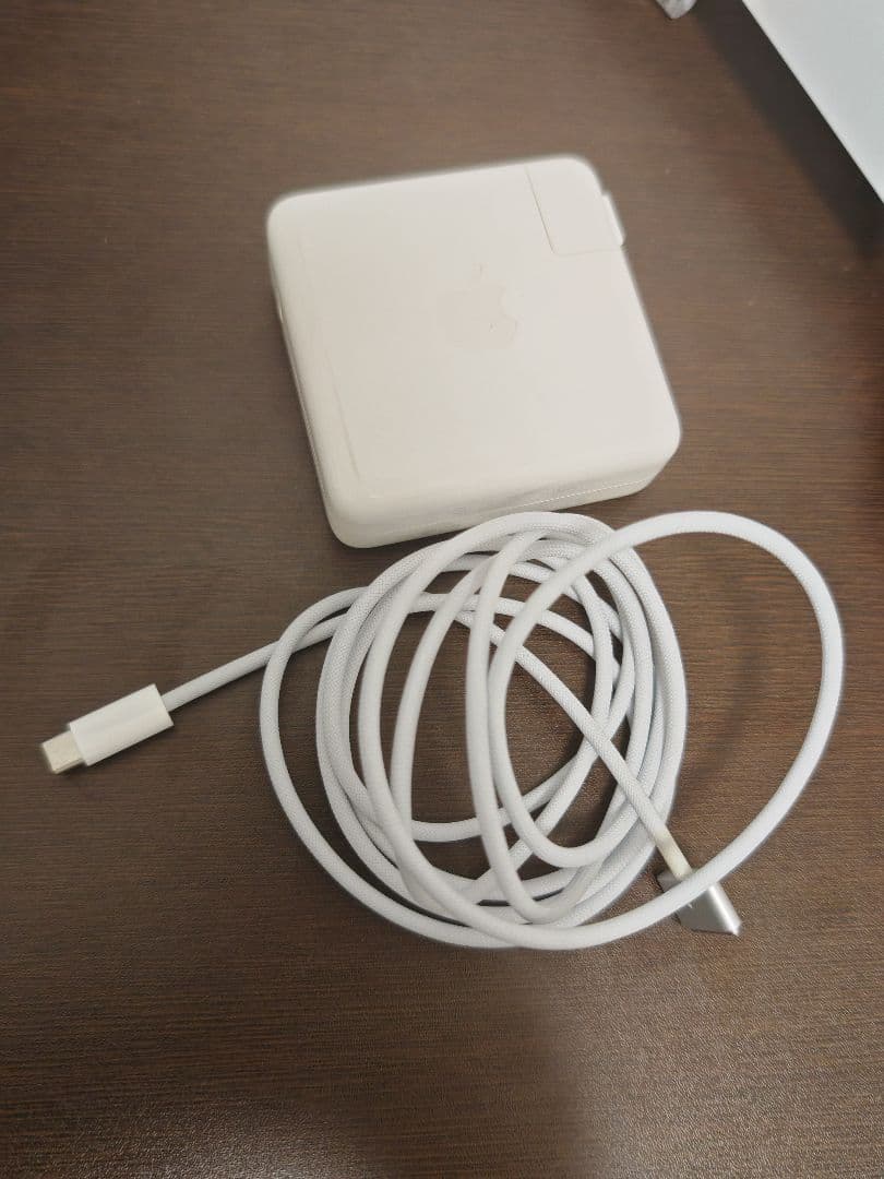 MACBOOK PRO M1 16インチ　32GB 512GB 充電回数:２回