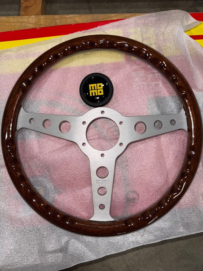 モモ(Momo) ステアリング HERITAGE LINE INDY 値下げ可