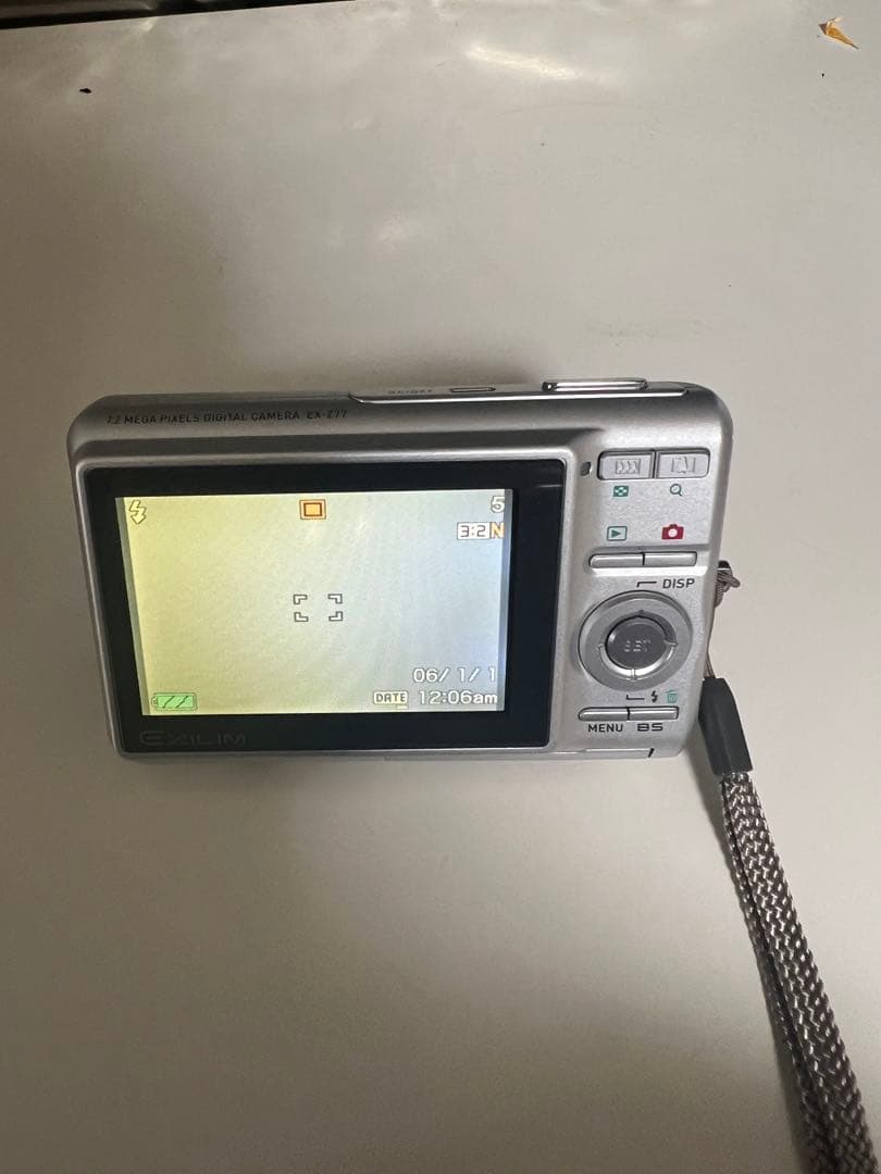 CASIO EXILIM EX-Z77動作品コンパクトデジタルカメラ