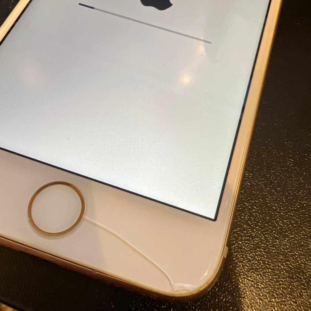 Apple iPhone 8 本体 レッド