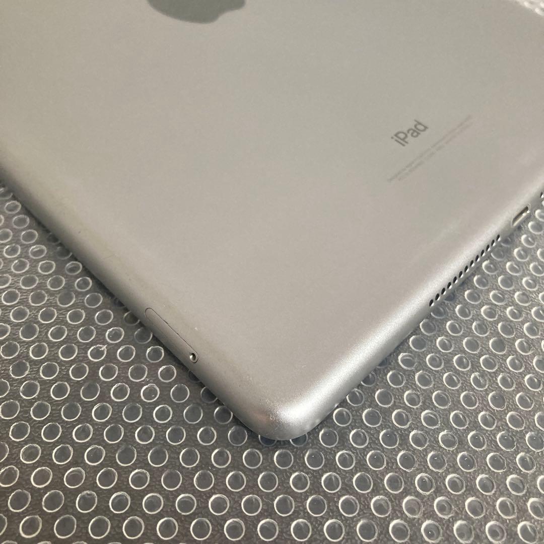 2853【早い者勝ち】電池良好☆iPad5 第5世代 32GB SIMフリー☆