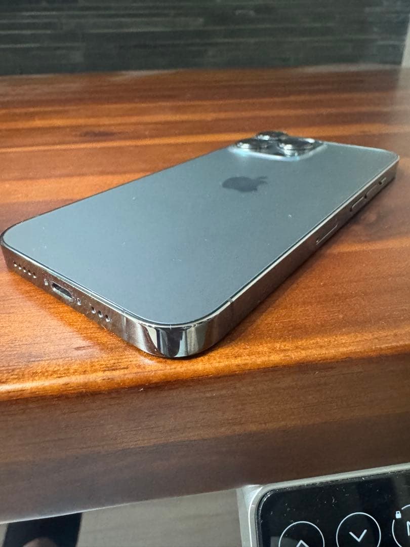 iPhone13 pro グラファイト 128GB バッテリー 77%