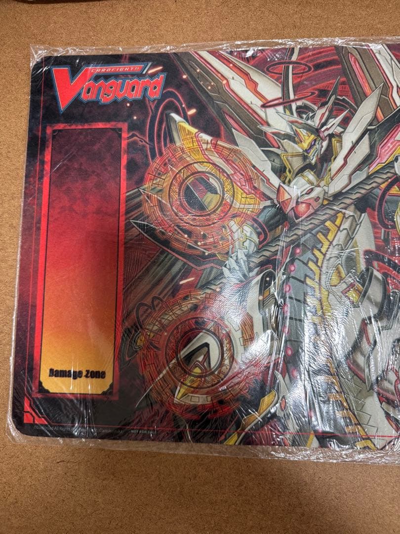 ヴァンガード 絶禍繚乱 星輝兵 カオスブレイカー・ドラゴン プレイマット 新品