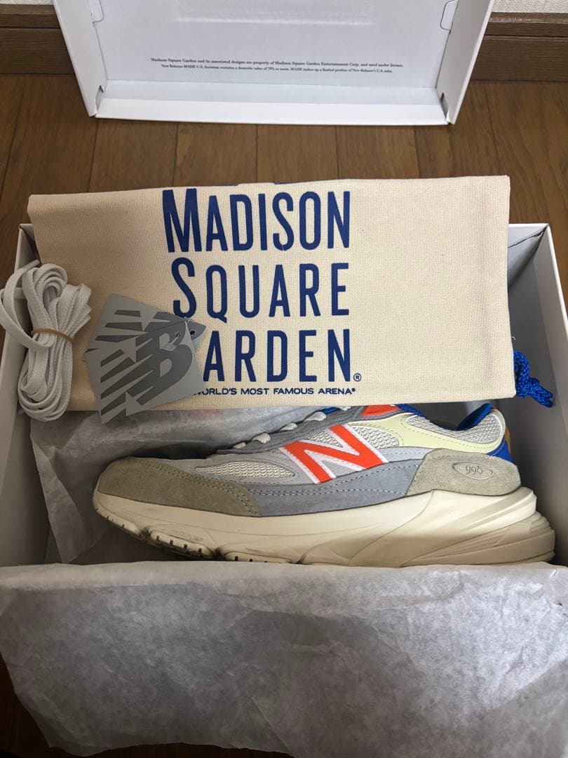 ホワイトKITH × NewBalance 990V6 \"'Sanddrift\"