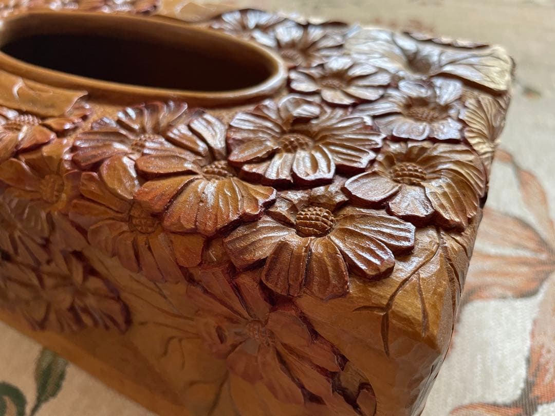 彫刻ティッシュBOX