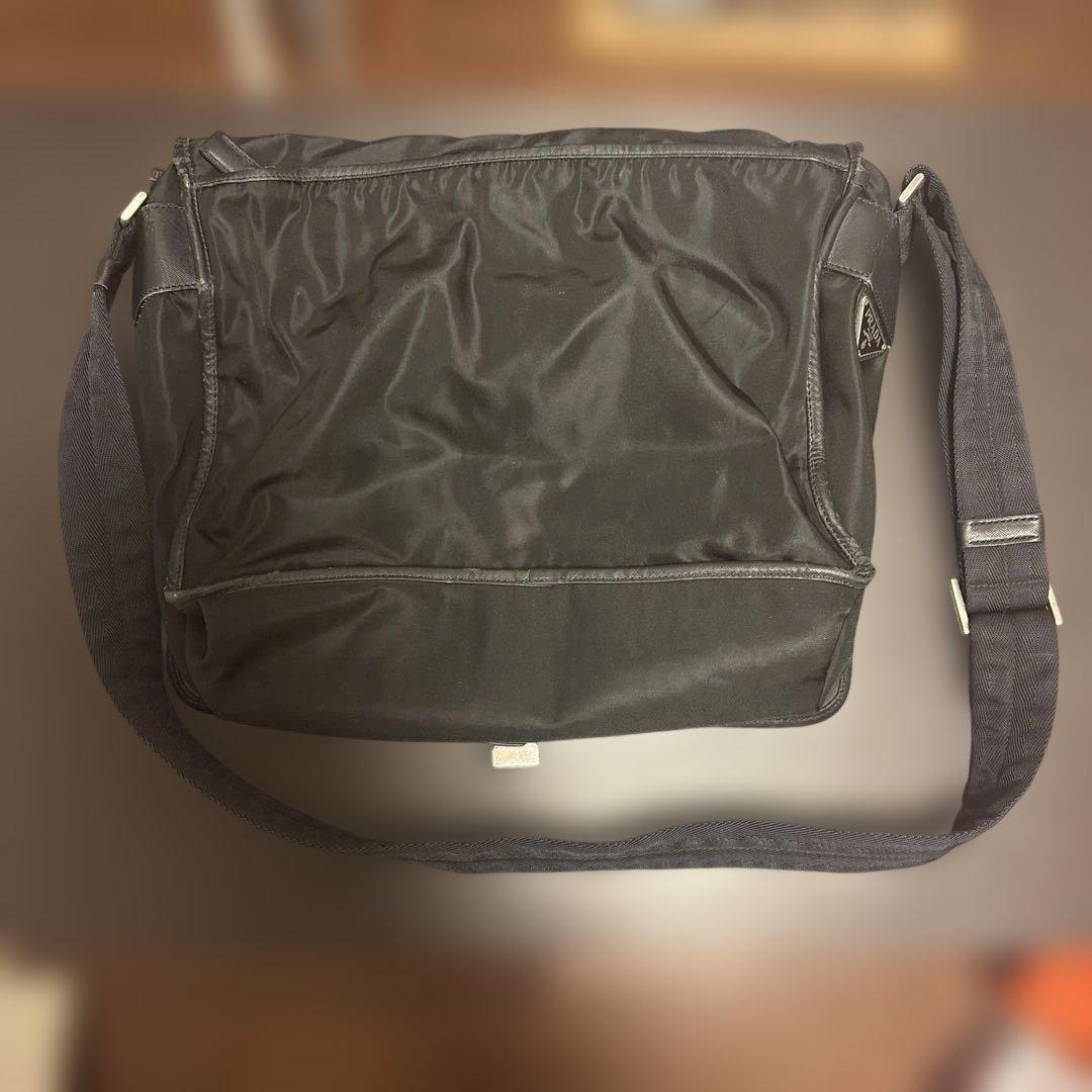 PRADA メッセンジャーバッグ ブラック