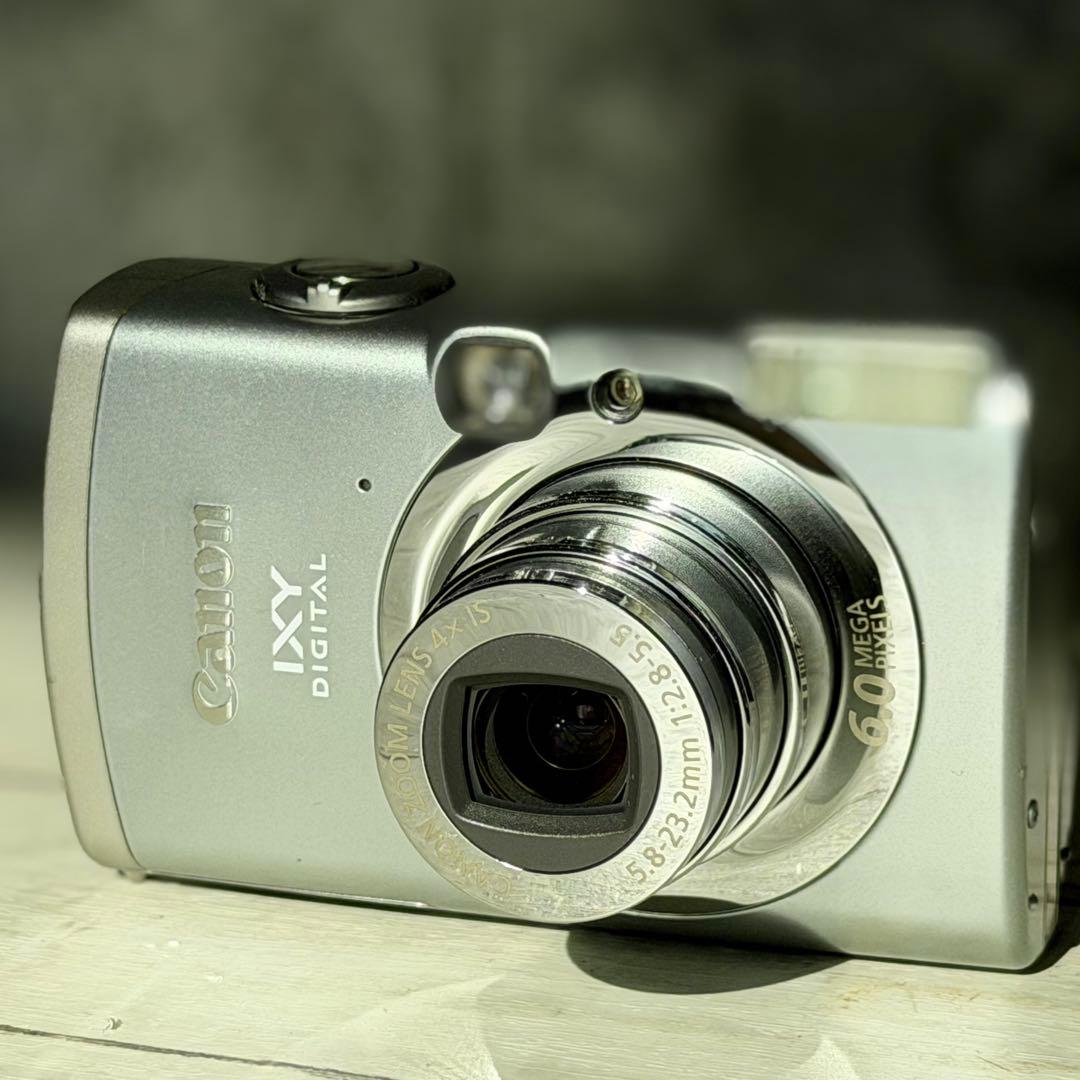 デジタルカメラ Canon IXY Digital 800 IS