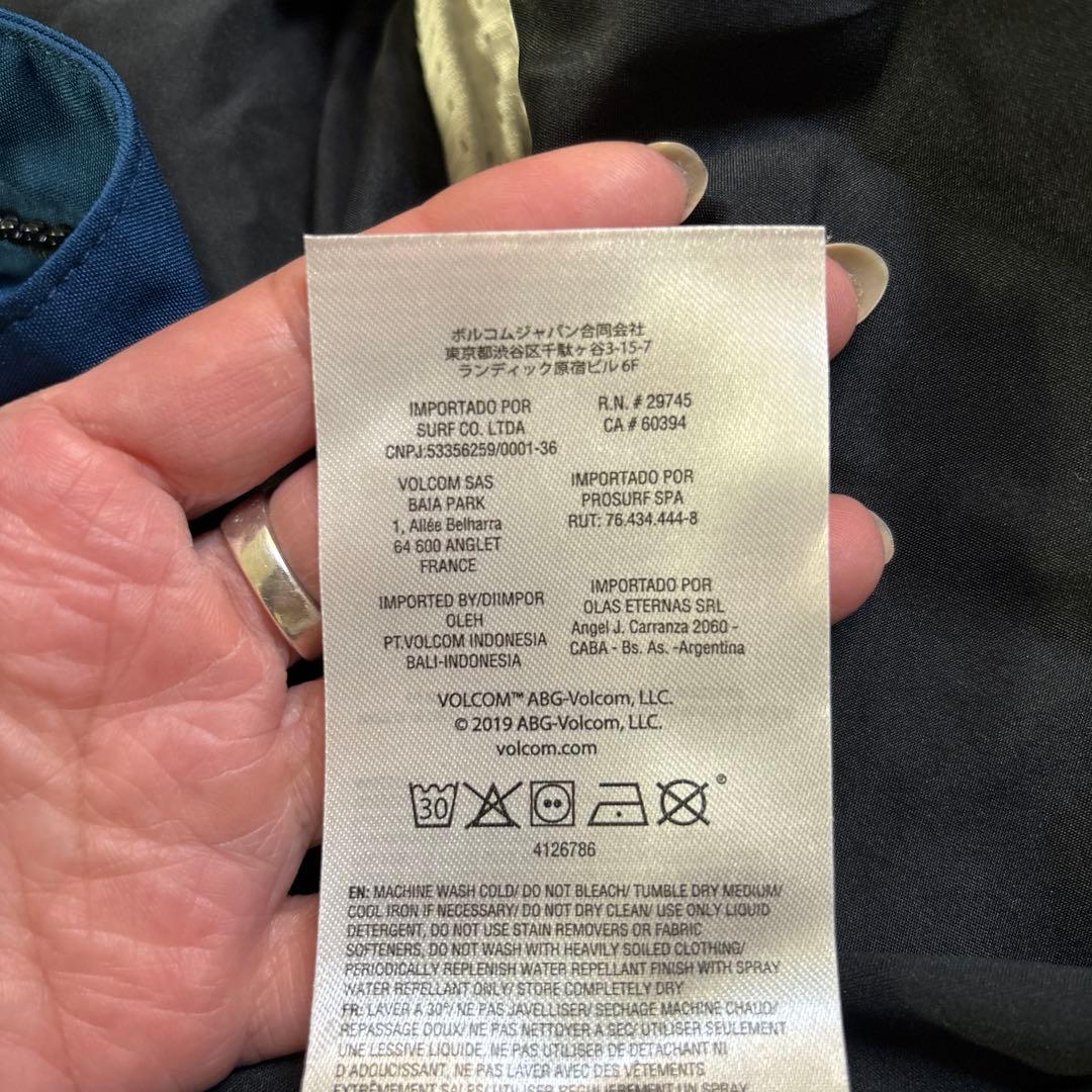 Nao　　VOLCOM ロンゴ