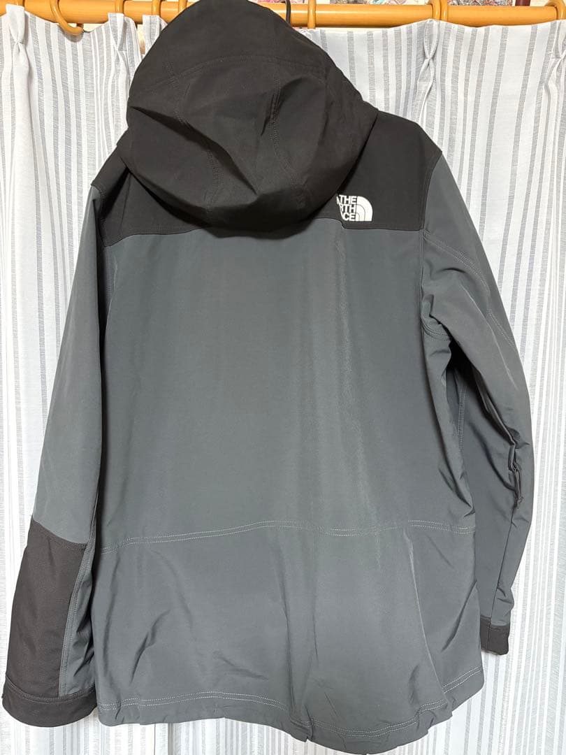 THE NORTH FACE マウンテンパーカー グレー/ブラック
