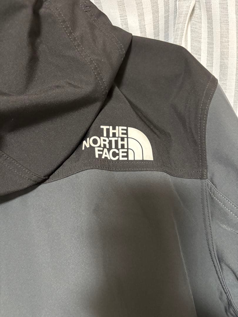 THE NORTH FACE マウンテンパーカー グレー/ブラック