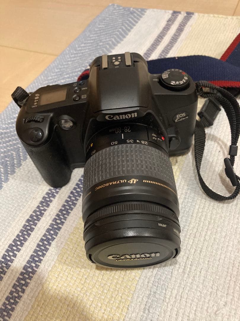 Canon EOS 一眼レフカメラ + レンズ2本　フィルム付き