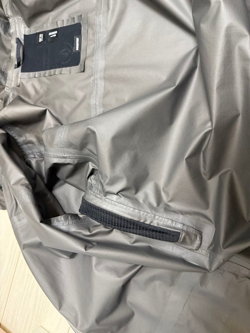 Volcom GORE-TEX ブラック スノーボードジャケット