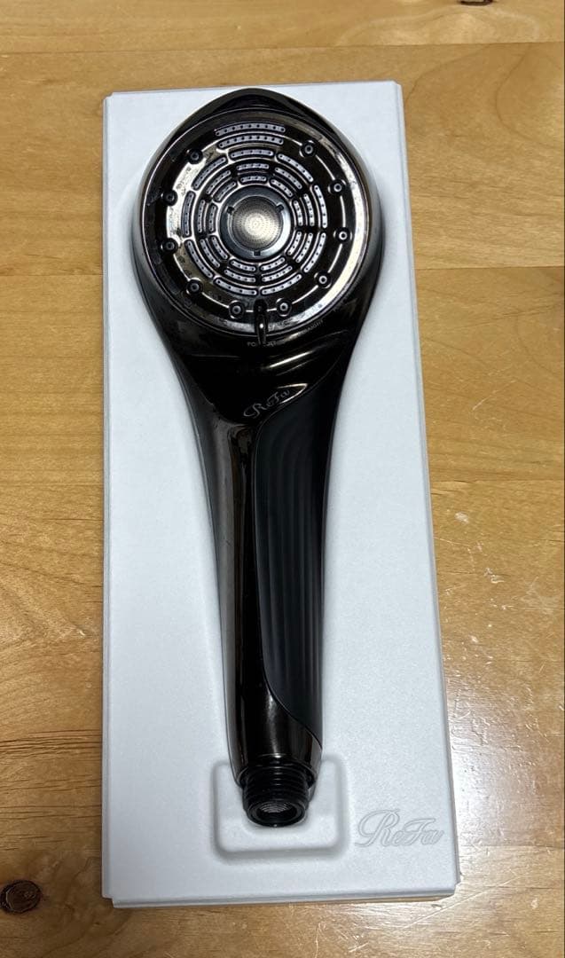 ＣＭ中！最新リファシャワーへッド！人気のブラック！定価33,000円！