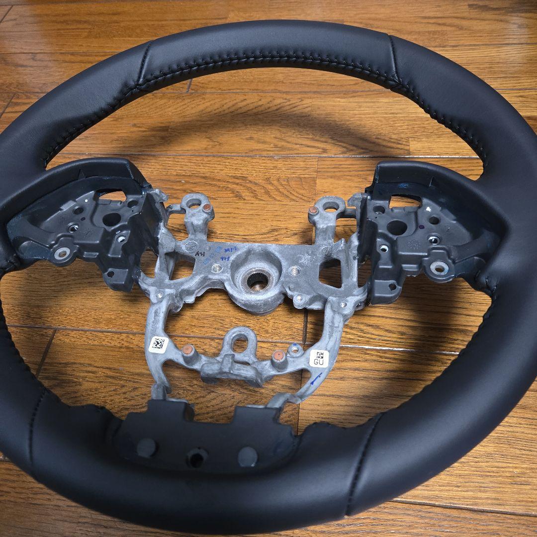 50プリウスAプレミアム　本革巻きハンドル