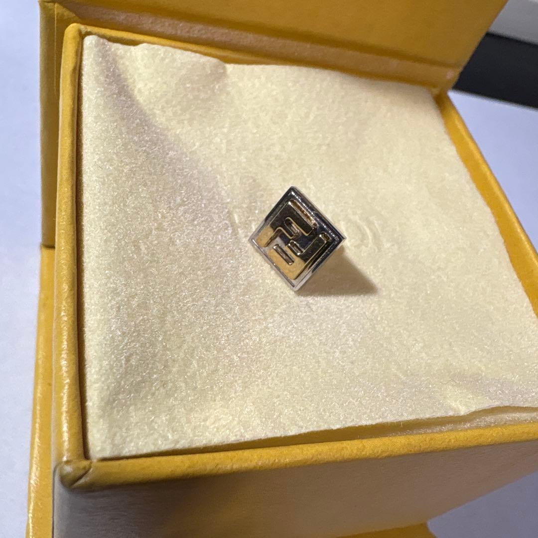 FENDI 片耳 ピアス FFロゴ 9mm 専用 イエロー箱付き 正規品