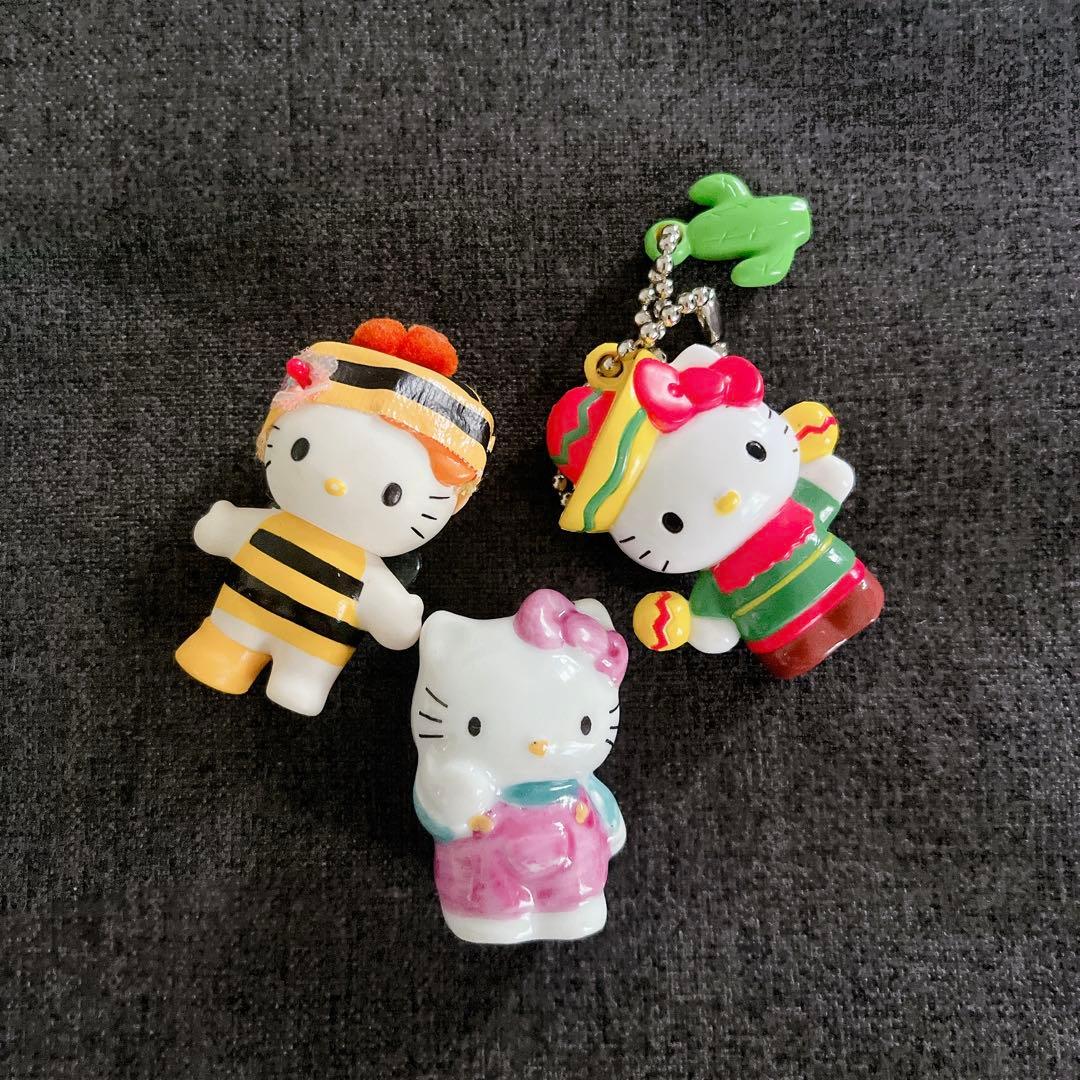 ハローキティ　ストラップ　キーホルダー　コレクターズマスコット　23個まとめ売り