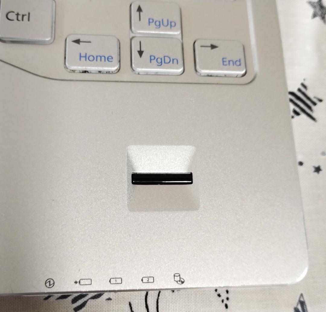 富士通 LIFEBOOK SH90/B1 Win11 25H2 タッチパネル