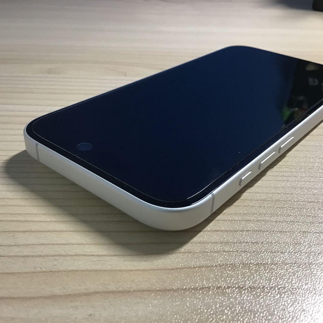 美品　Apple iPhone16 ホワイト128GB　SIMフリー