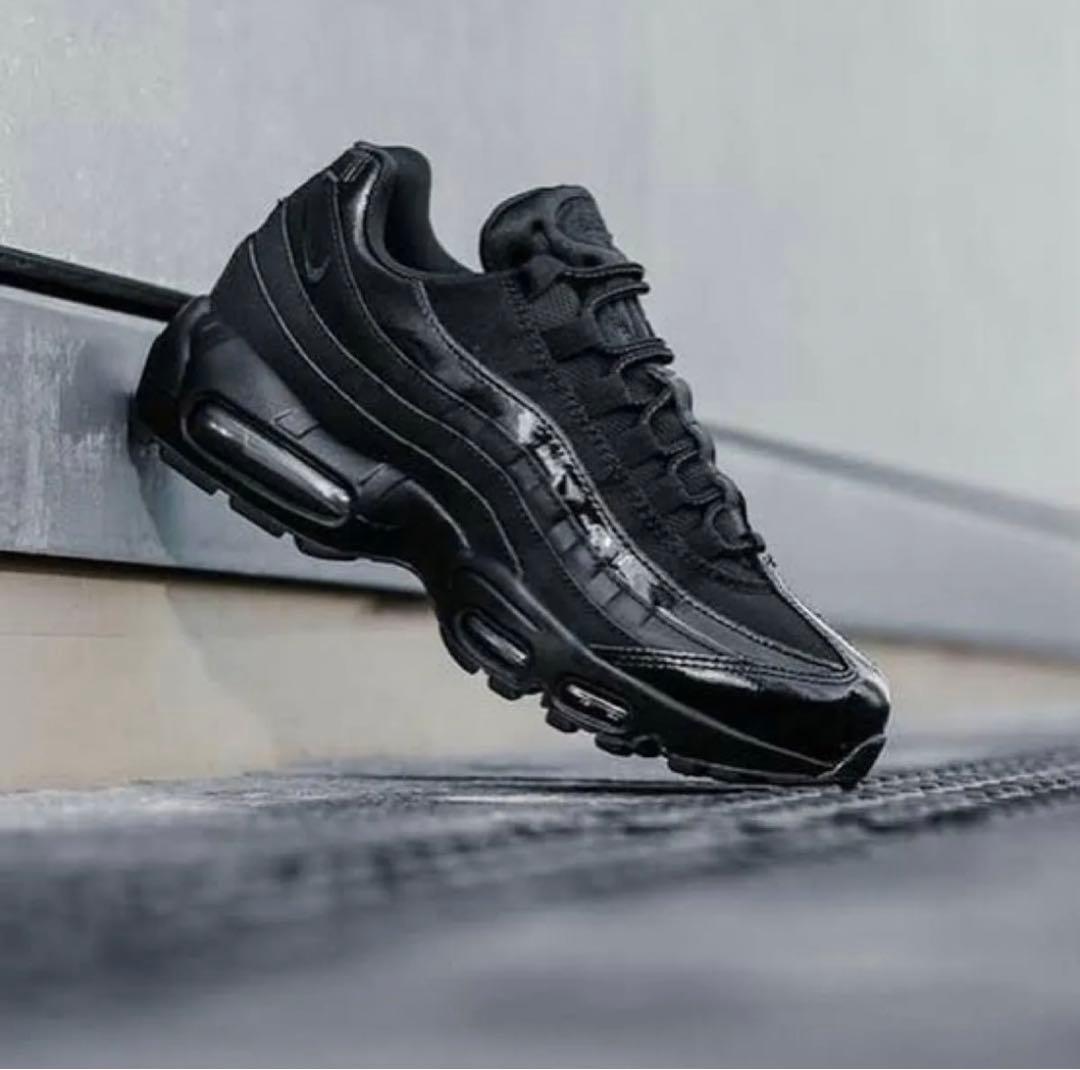 ナイキ　エアマックス95 トリプルブラック　26cm