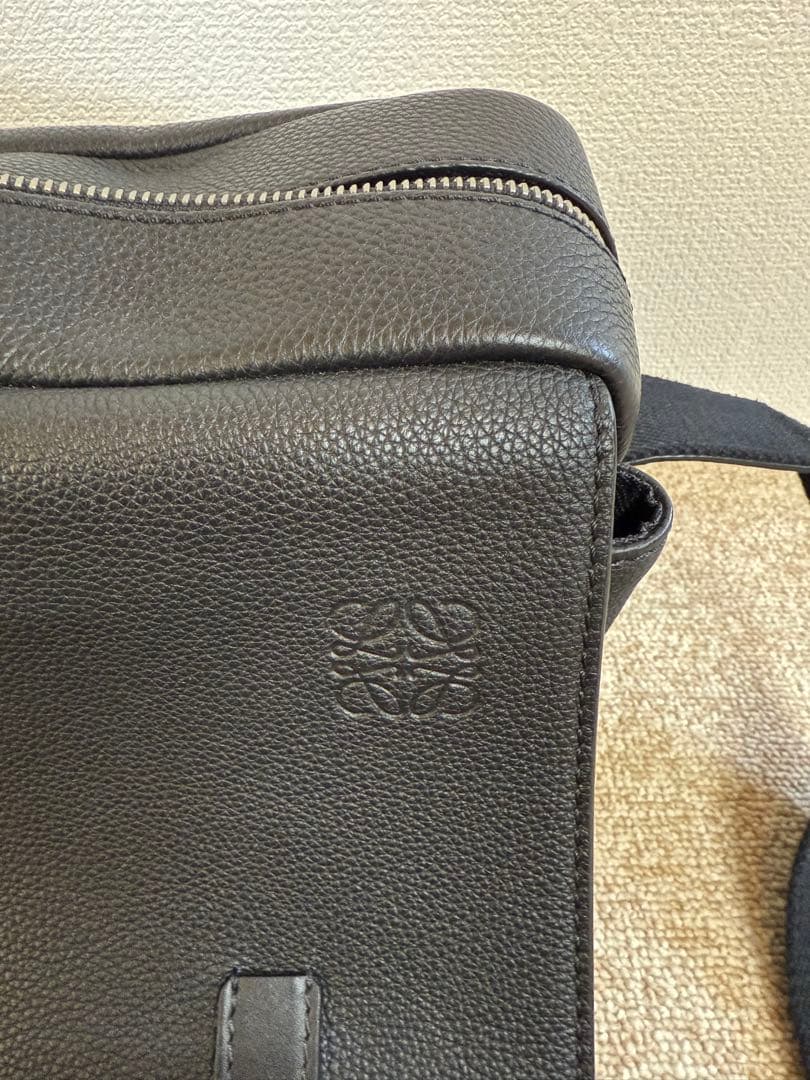 LOEWE ミリタリー　メッセンジャー　バッグ 最終値下げ