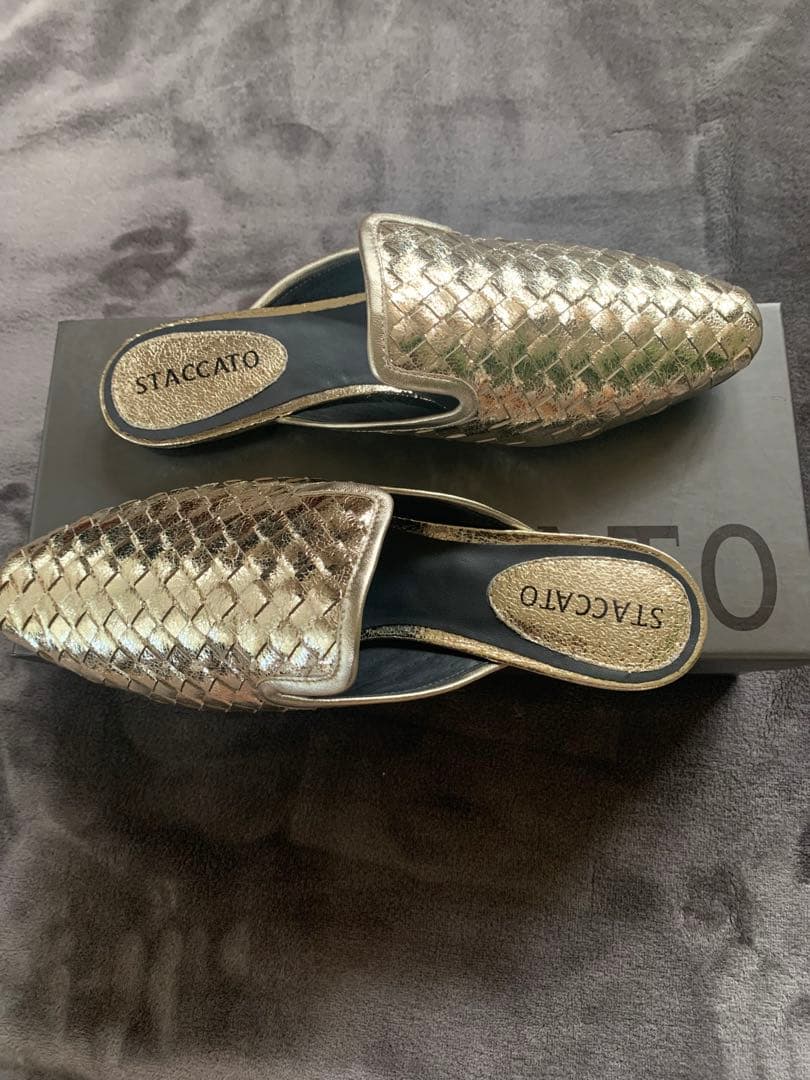 新品staccatoメタリック編み込みミュール