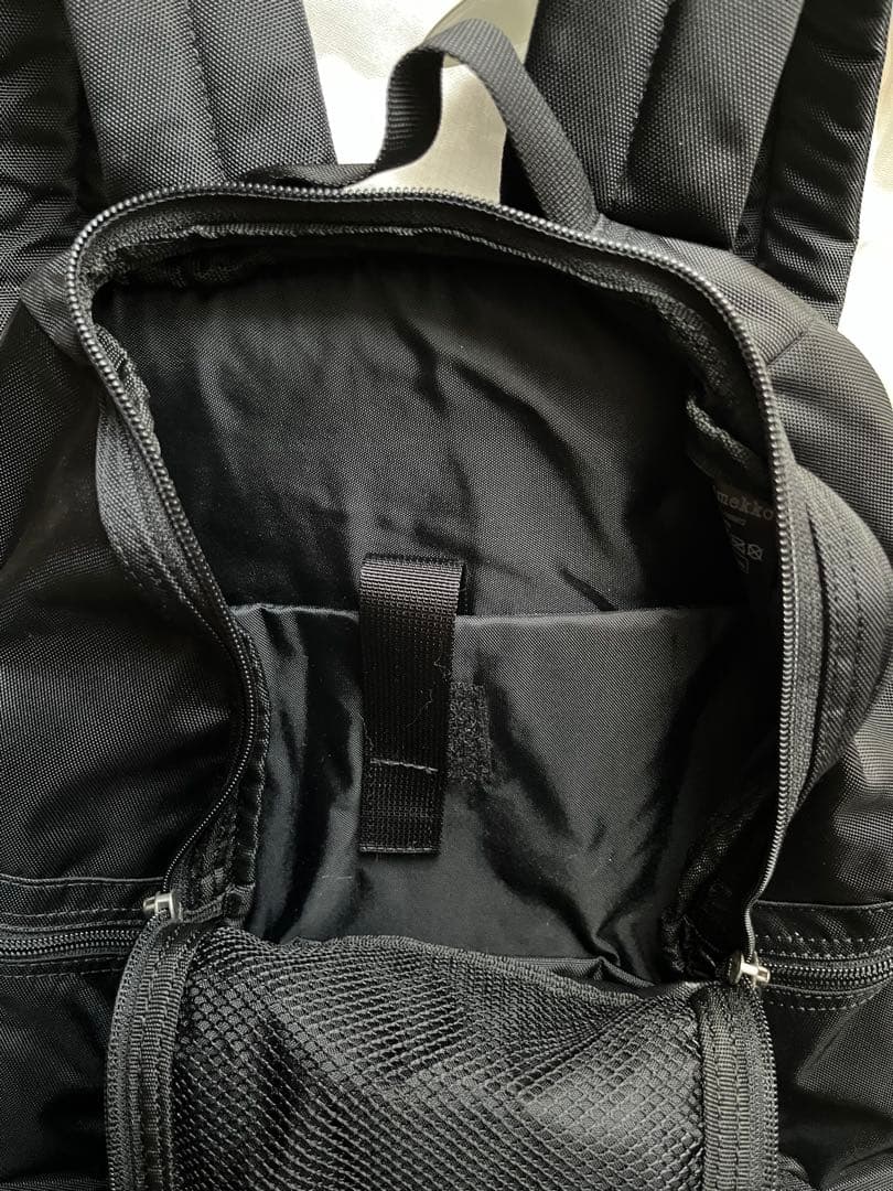 【美品】marimekko Metro バックパック ブラック