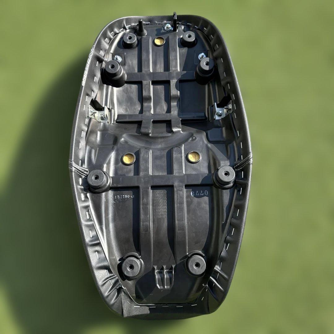 z900rs純正ハイシート