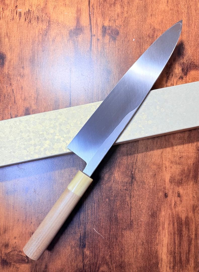 【堺打刃物】身卸 出刃　白ニ鋼　包丁　9寸　水牛角柄