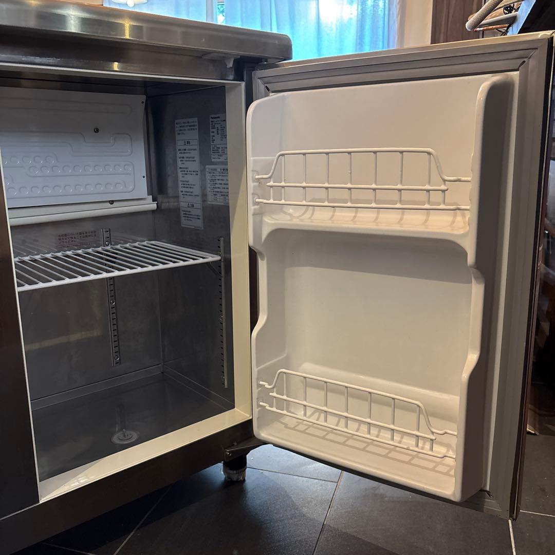 美品送料込❗️23年新品購入　Panasonic 業務用コールドテーブル冷蔵庫