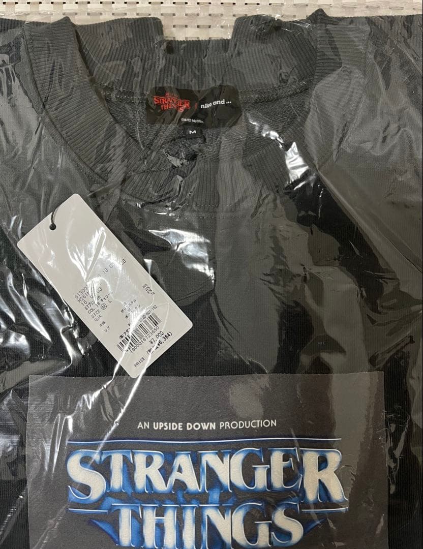 ◆新品◆ 【STRANGER THINGS】コラボプリントスウェット チャコール