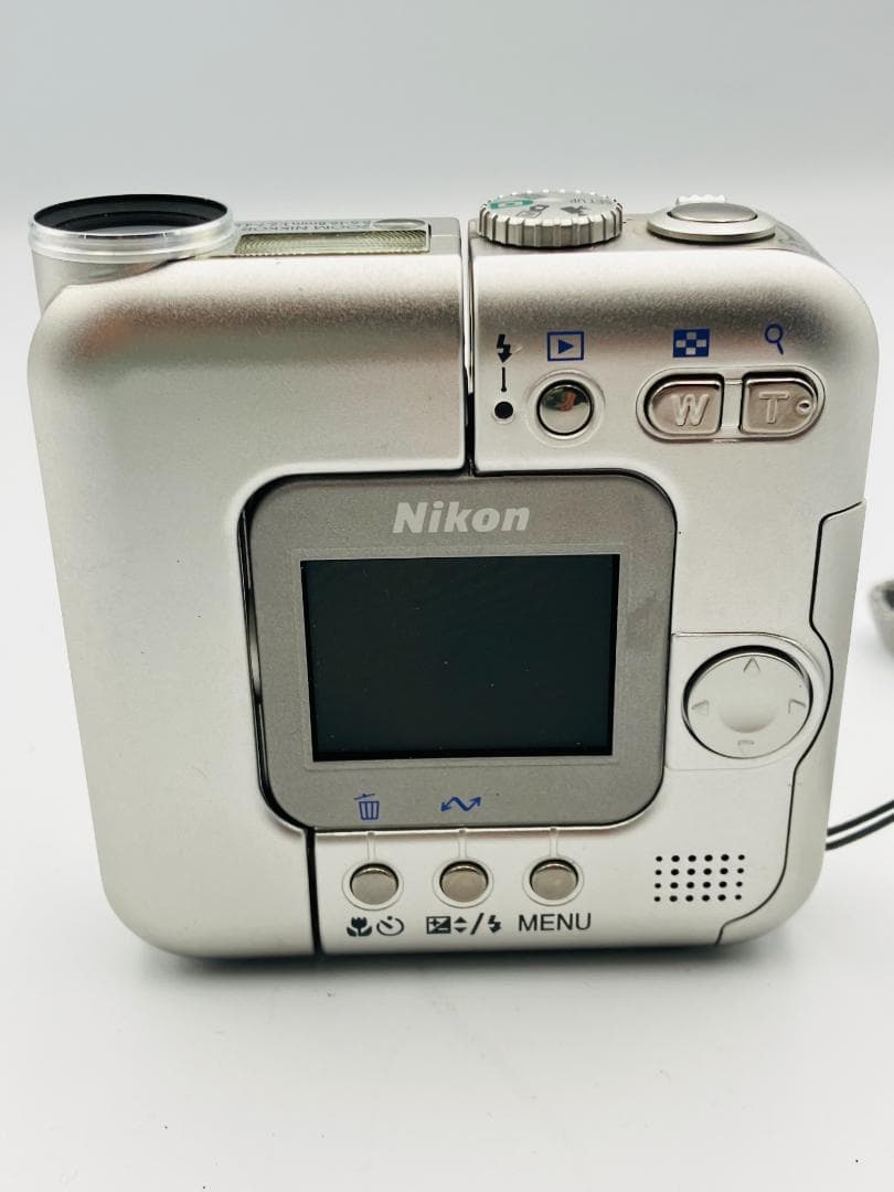 ニコン COOLPIX SQ　シルバー