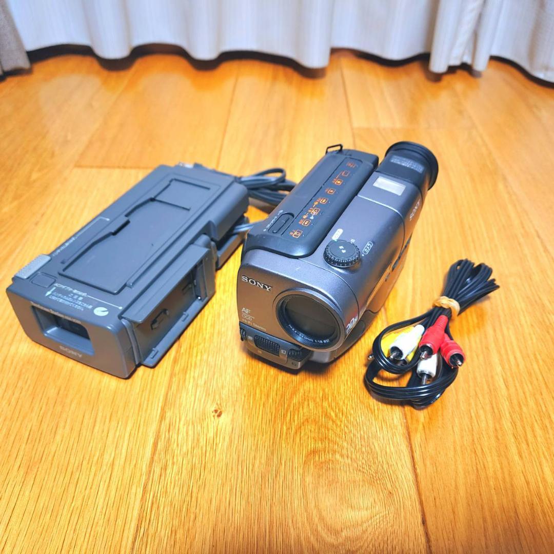 【動作確認済】SONY Hi8 高画質 8ミリ ビデオカメラ CCD-TR11
