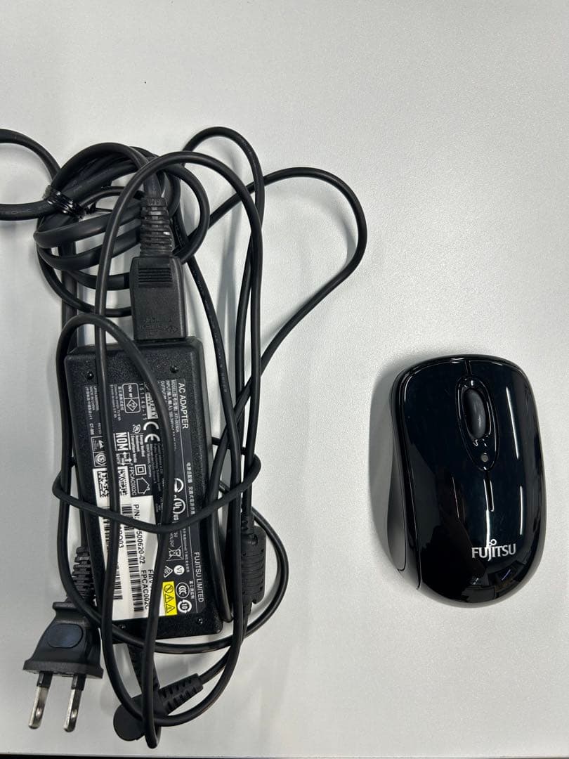 富士通 LIFEBOOK ノートパソコン 青