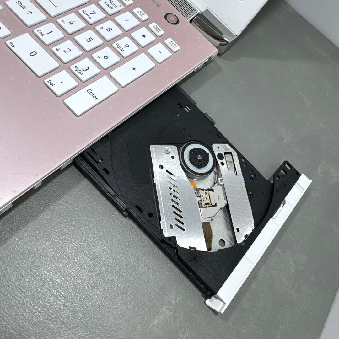 【超レア】東芝ダイナブックフォーマルロゼ☘8世代i7☘️NVMe256+1TB