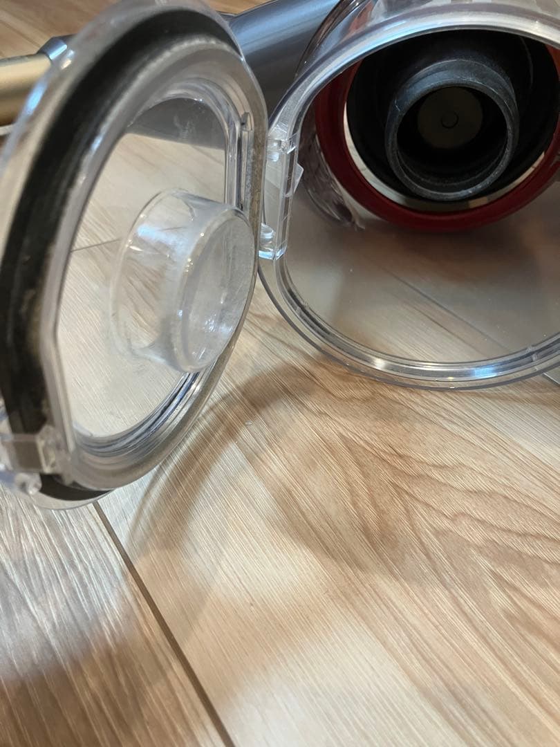 ダイソン　V8 Fluffy Extra SV10 TI クリーナー　動作良好