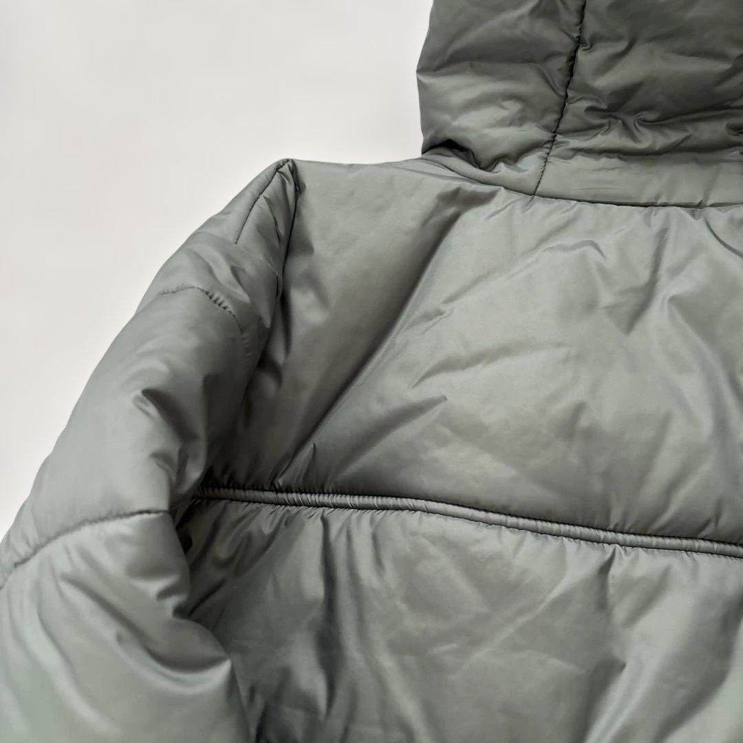 HELLY HANSEN アウター　ダウン　Mサイズ