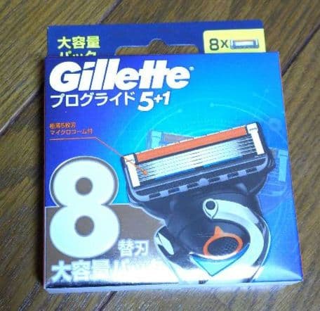 Gillette プログライド 替刃８個入 × ４